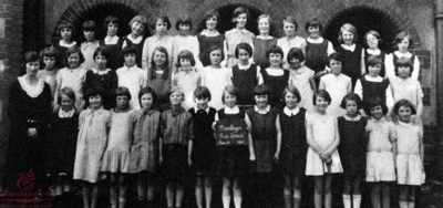 Bronllwyn Girls school, 
Form 1b, 1931