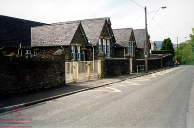 Abernant Primary School, May 2003