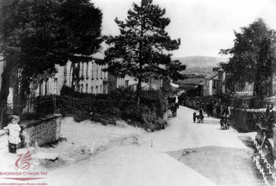 Cowbridge Road, Brynsadler, circa 1900