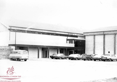 Hawthorn Leisure Centre, January 1977